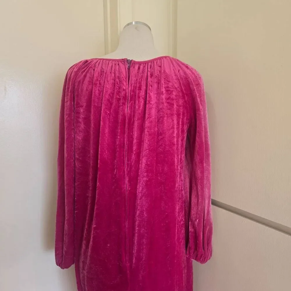 db Boutique Vtg. Hot Pink Velour Gown/Housecoat, Long Slv, V-Neck w/Lattice, S